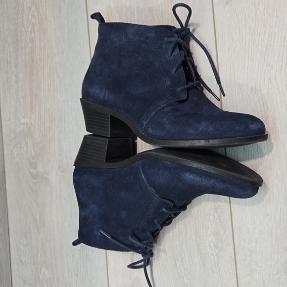 Vionic Women Andi Suede Ankle Heels Boots Lace Up shoes sz 6 - Picture 9 of 13